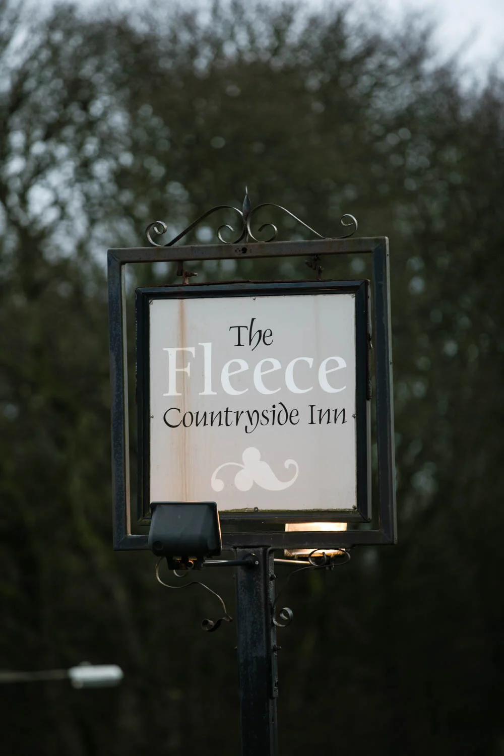 Hester & Barney's wedding day | The Fleece Inn wedding photography ...