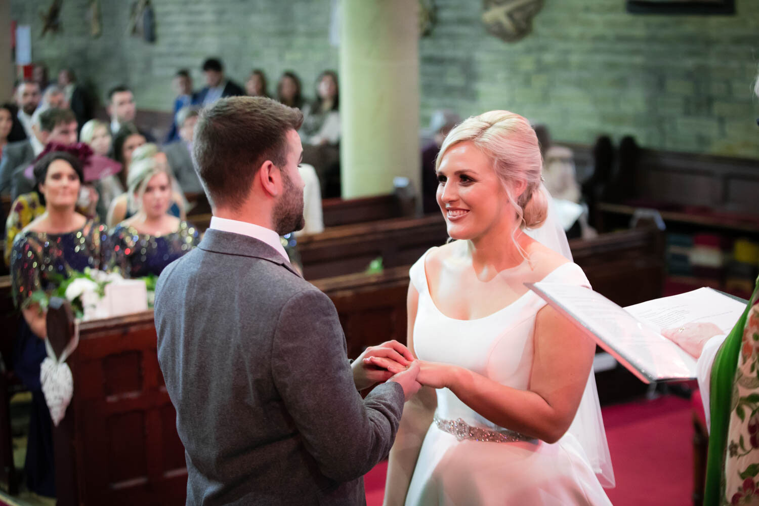 fleece-inn-wedding-photography-ripponden-halifax-west-yorkshire