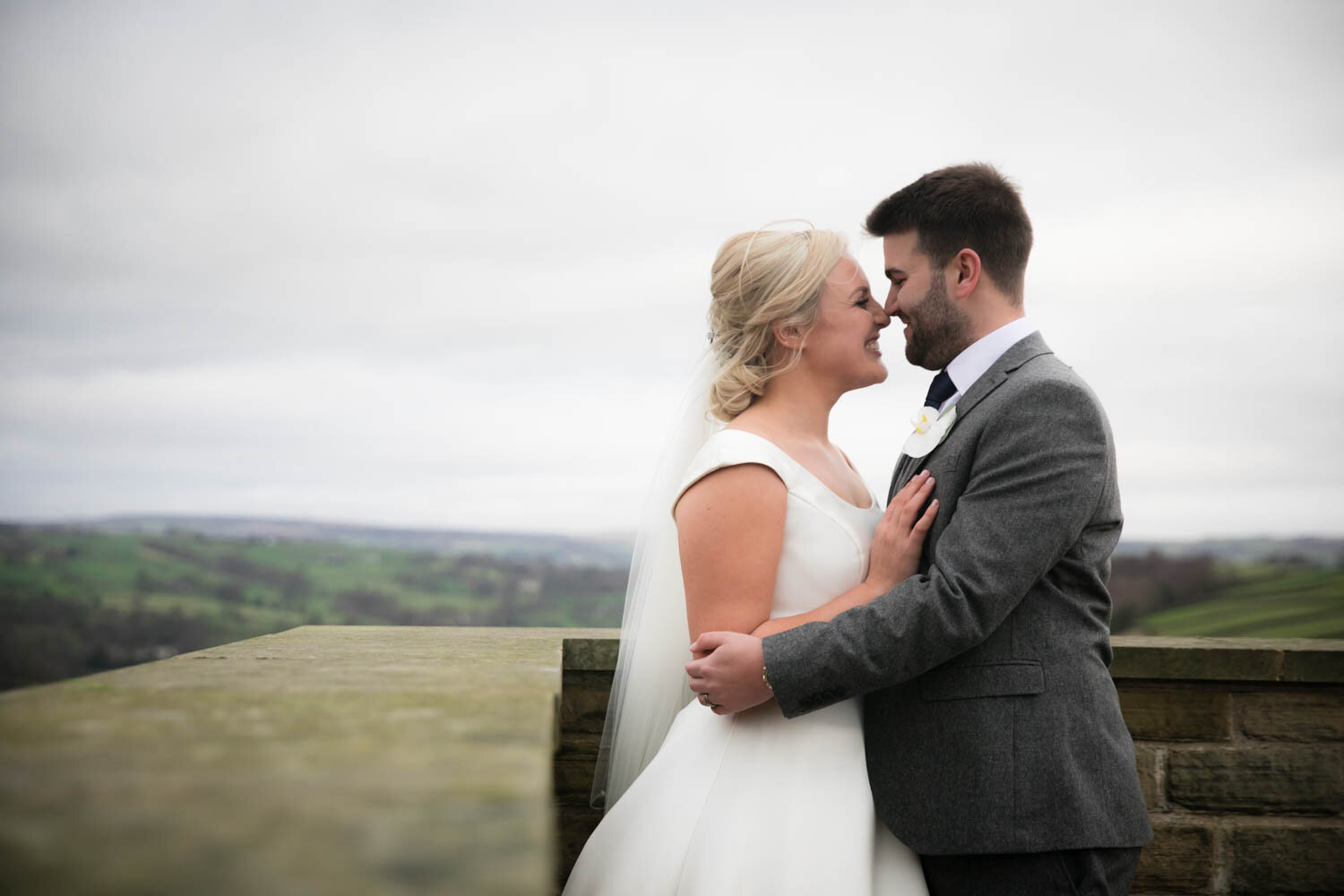 fleece-inn-wedding-photography-ripponden-halifax-west-yorkshire