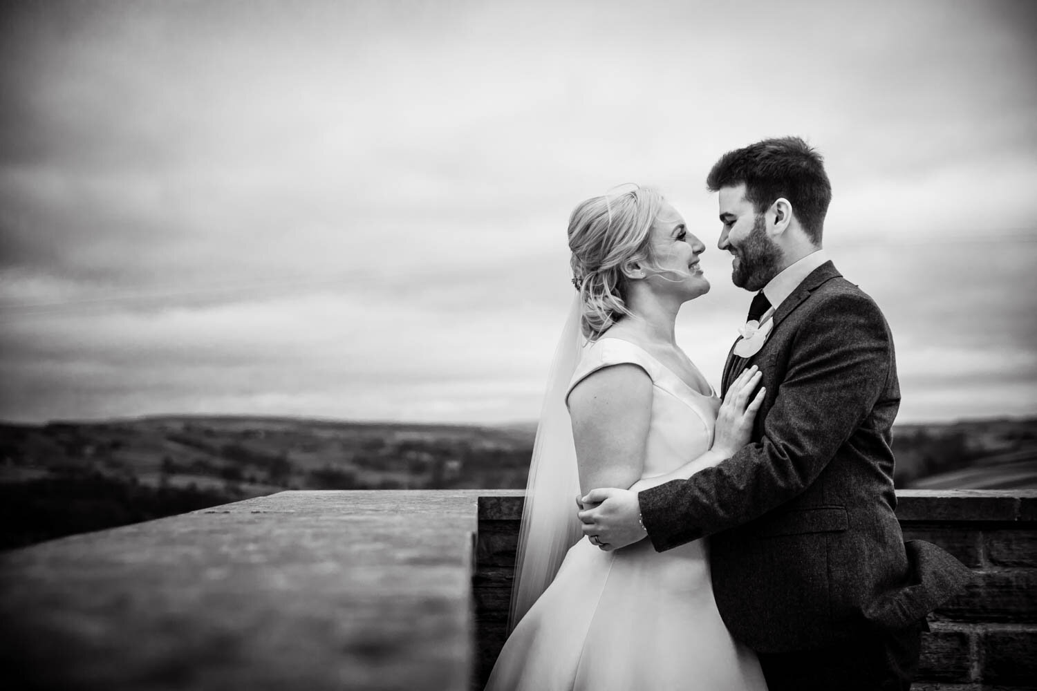 fleece-inn-wedding-photography-ripponden-halifax-west-yorkshire