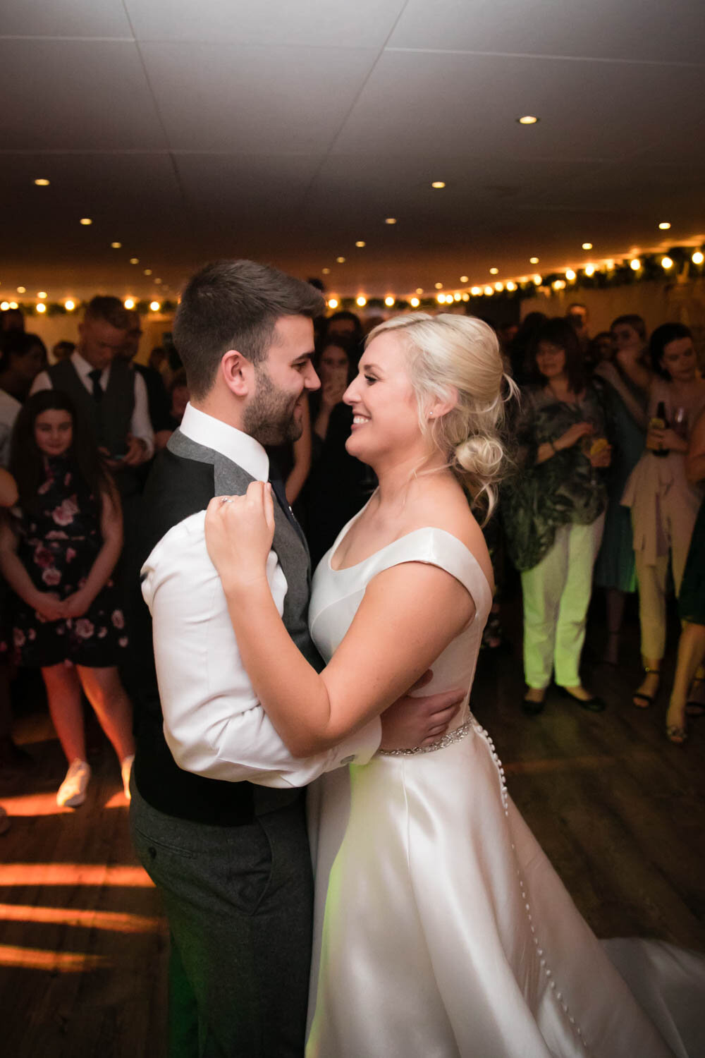 fleece-inn-wedding-photography-ripponden-halifax-west-yorkshire