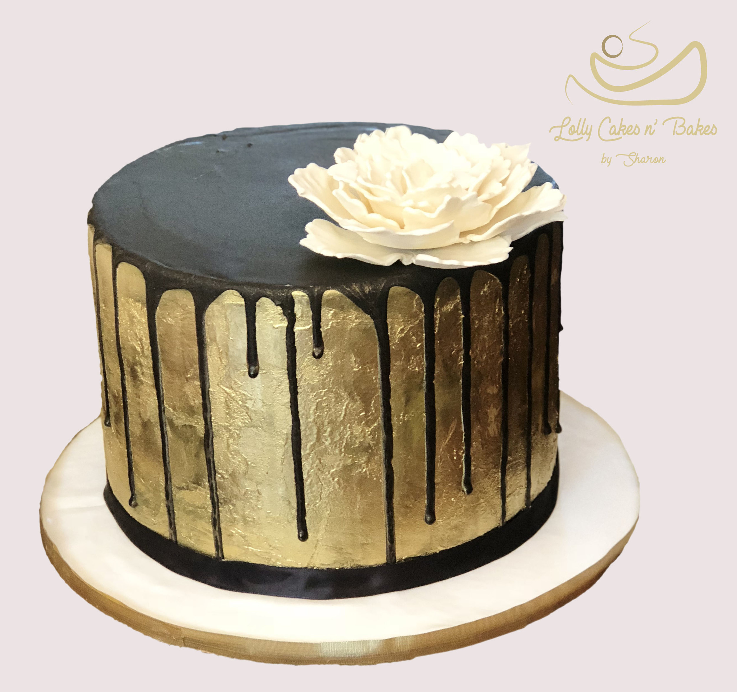 gold drip cake.jpg
