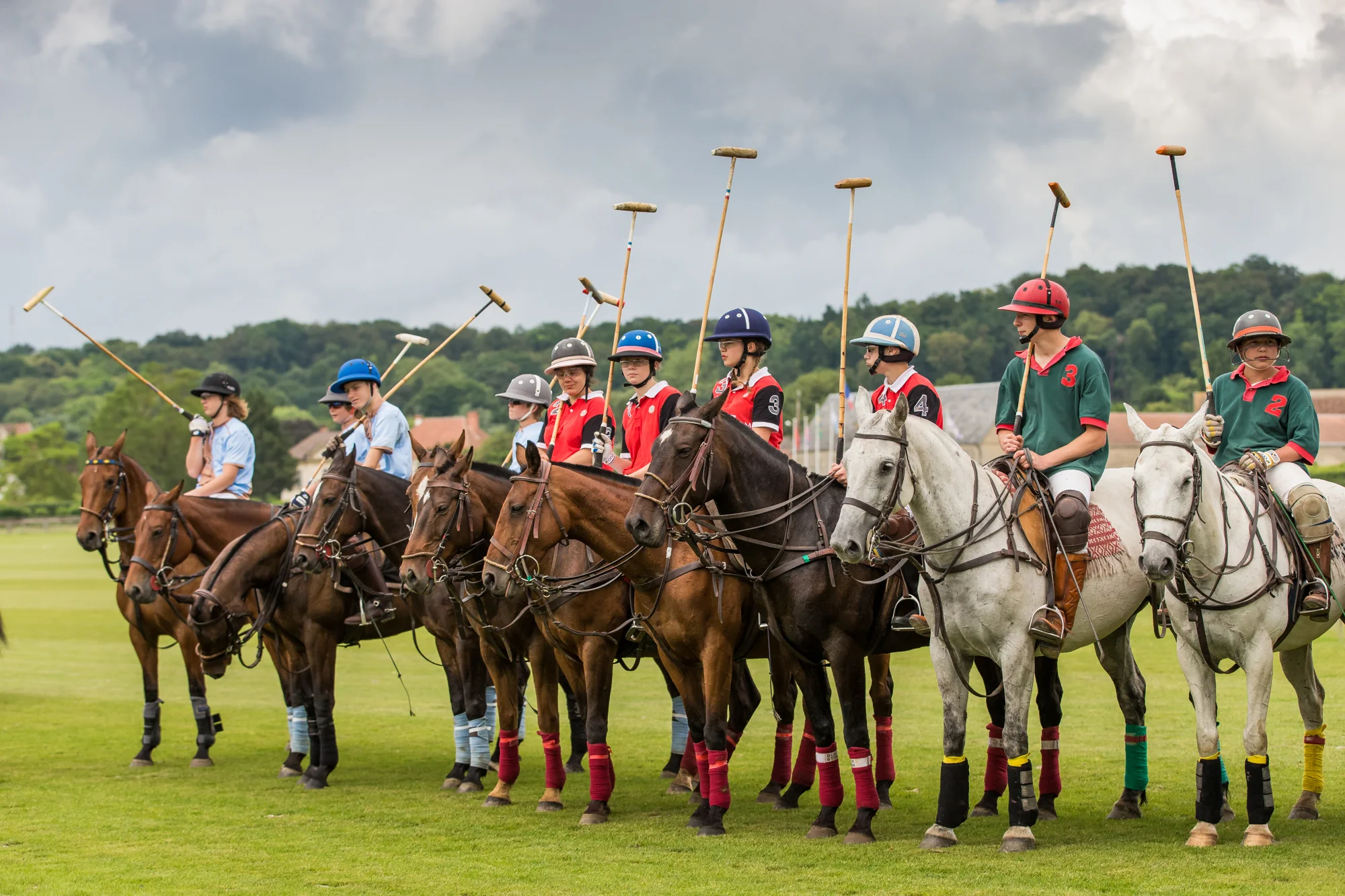 Cours collectifs au Polo Club du Domaine de Chantilly Group polo classes at Chantilly Polo Club