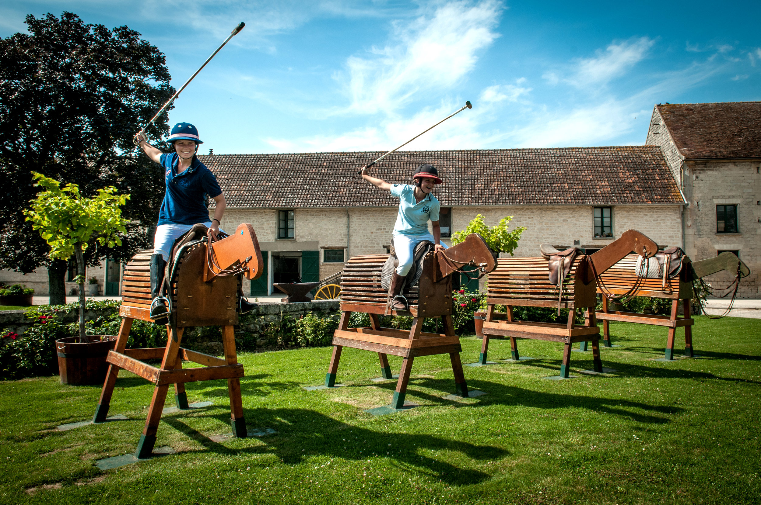 Polo club du Domaine de Chantilly wooden horse.jpg