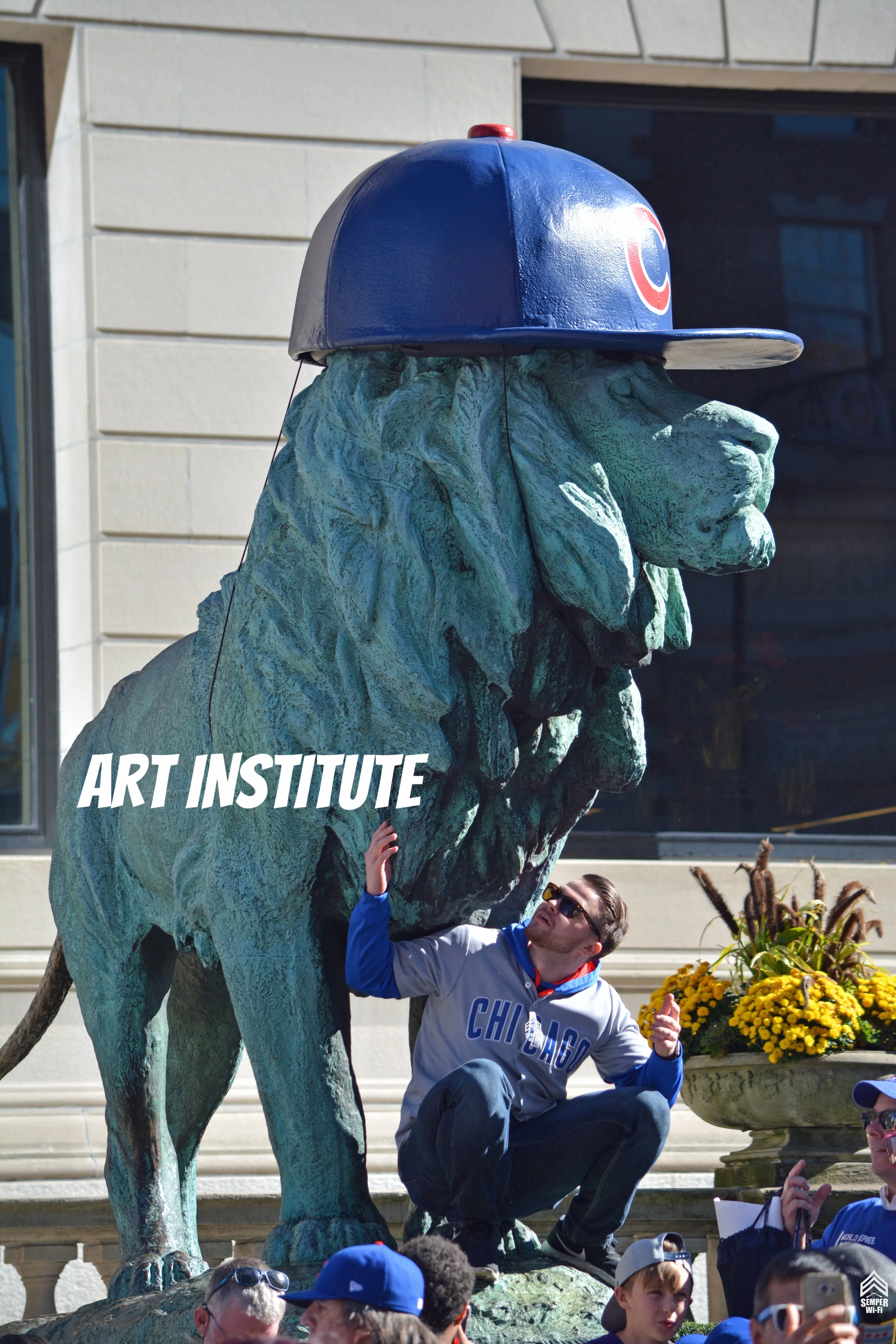 Cubs_Parade_Lion2.jpg