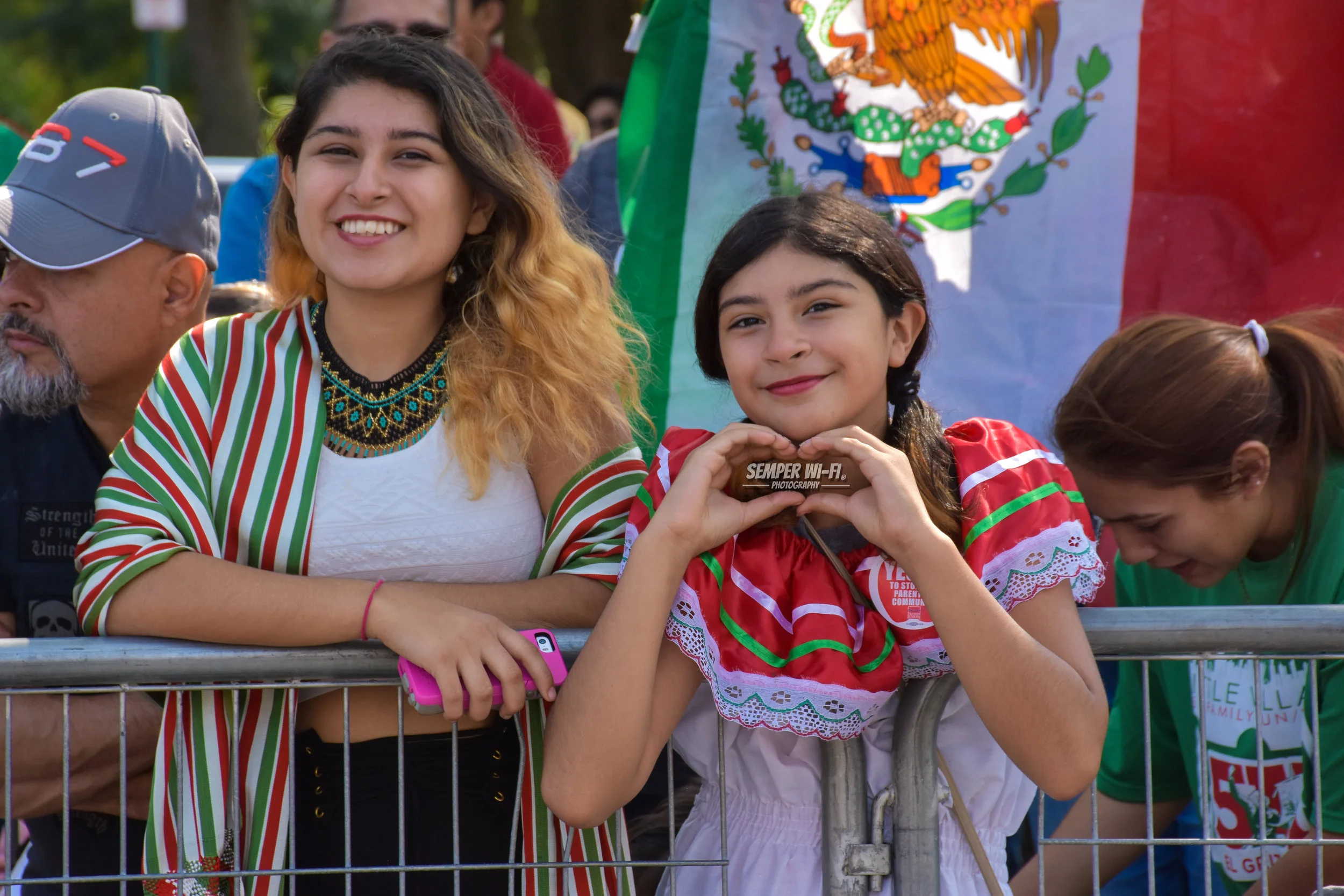 Parade_Girl_Heart2.jpg