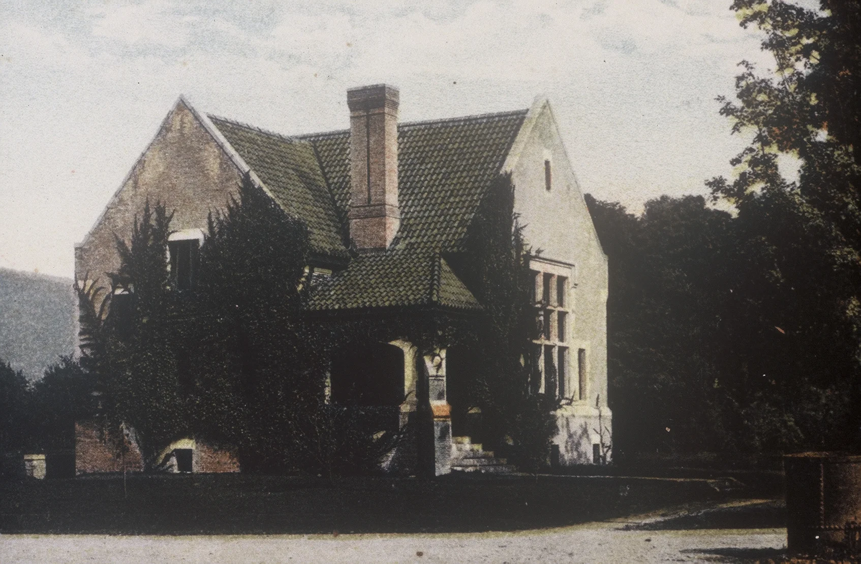 Graves Memorial Library