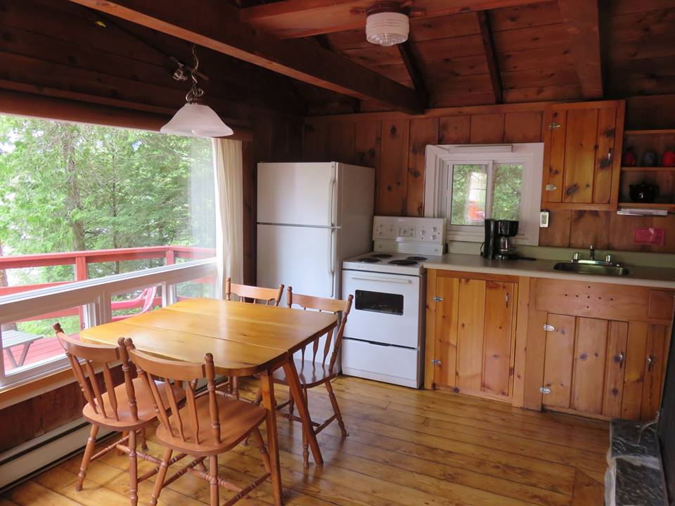 Cottage 3 Interior Kitchen.jpg