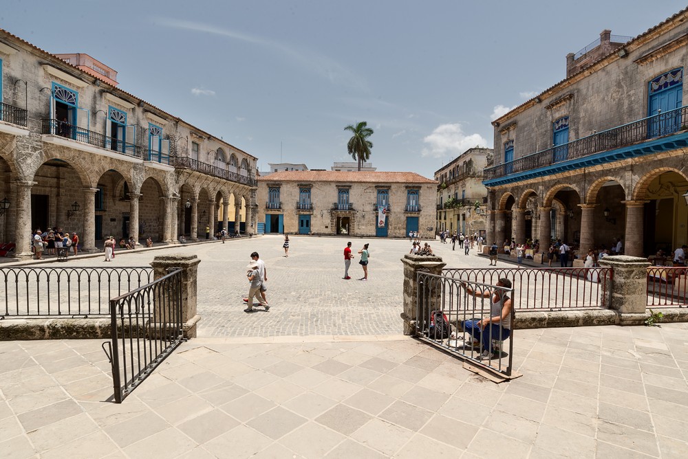 04 Habana Vieja Plaza de la Catedral_DSC6229_tn.jpg