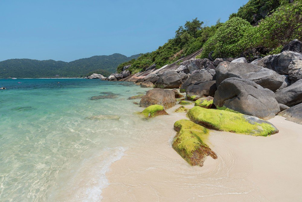 D23_1620 Vietnam XEP beach Cham Islands_cm.jpg