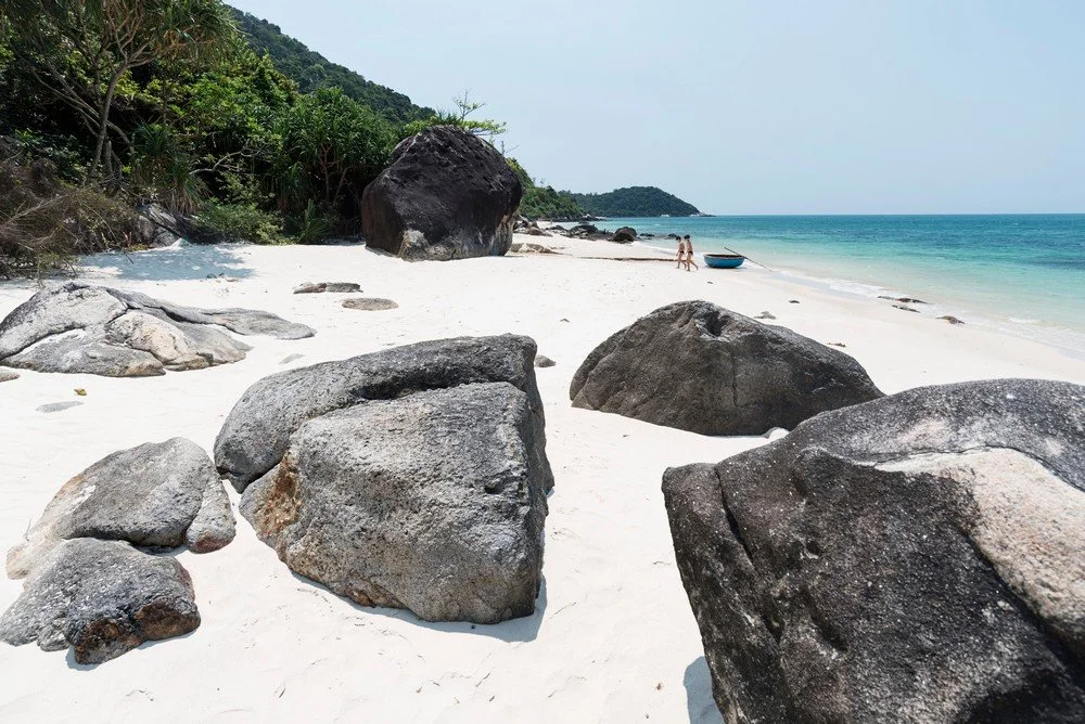 D23_1634 Vietnam XEP beach Cham Islands_cm.jpg
