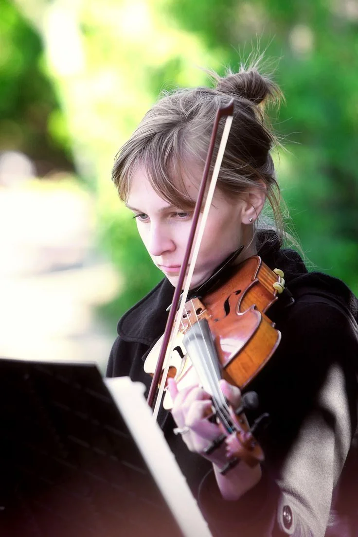 aae60cc32f182fa444275470ad82aed0--musician-photography-radford.jpg