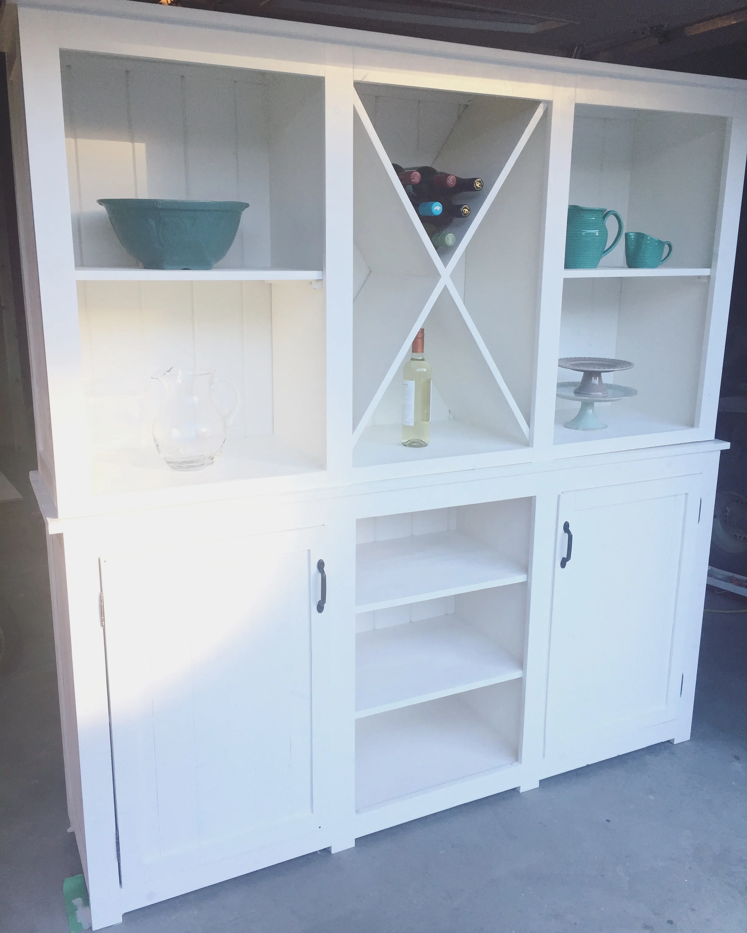 Solid Wood Buffet and Hutch