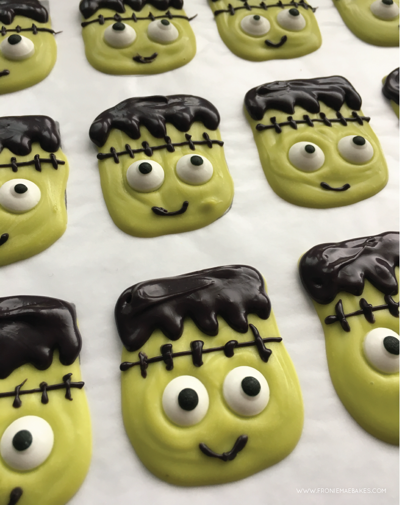 Make these adorable Frankenstein's Monster chocolate cupcake toppers with our FREE DIY printable template. www.FronieMaeBakes.com