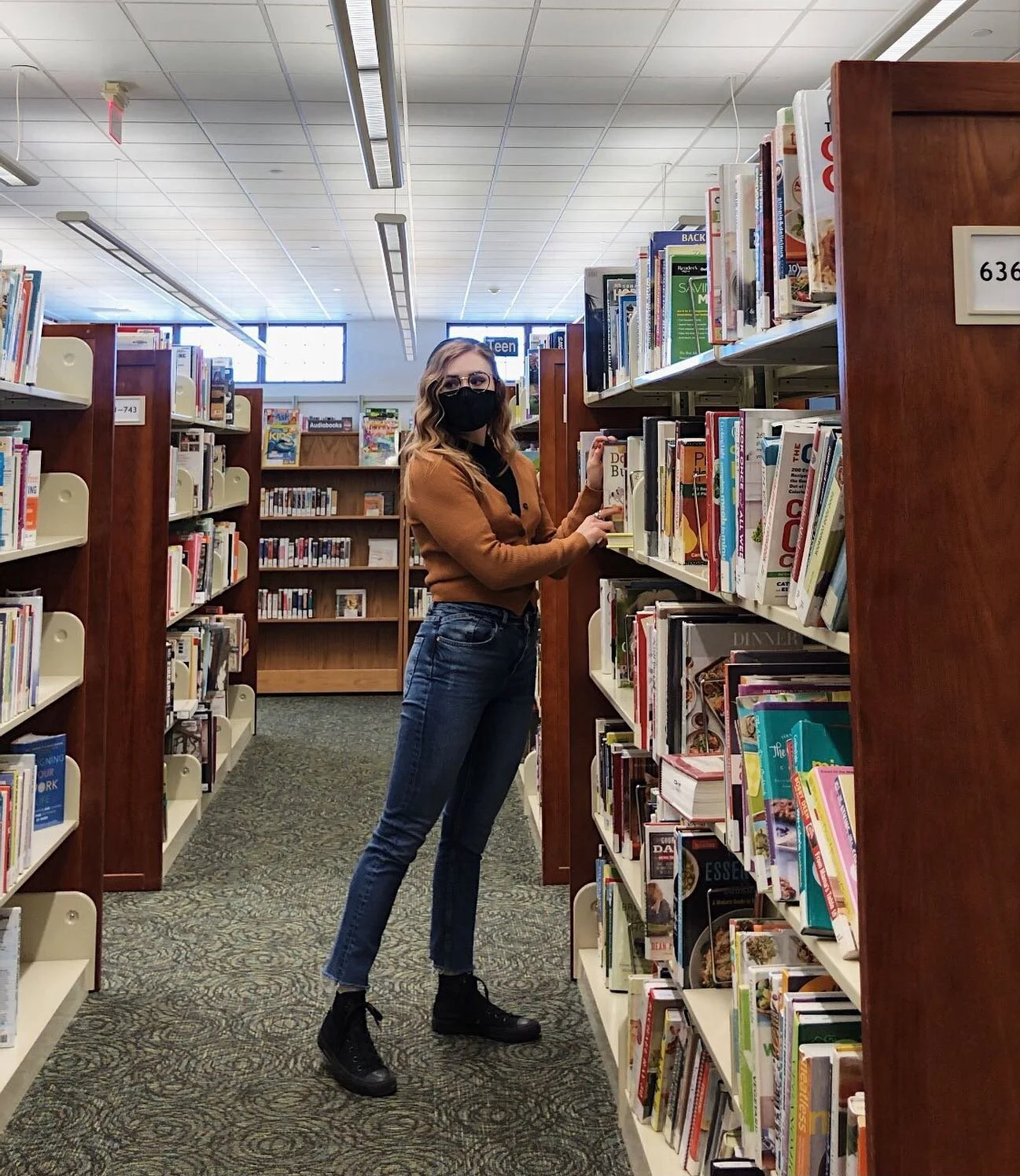 📚 I LOVE LIBRARIES 📚 

One of the things getting me through this pandemic has been actual, e-, and audio books from my local library! 
 
Some of the books I have borrowed include:
1) &ldquo;You Are a Bad Ass at Making Money&rdquo; by @jensincero 
2