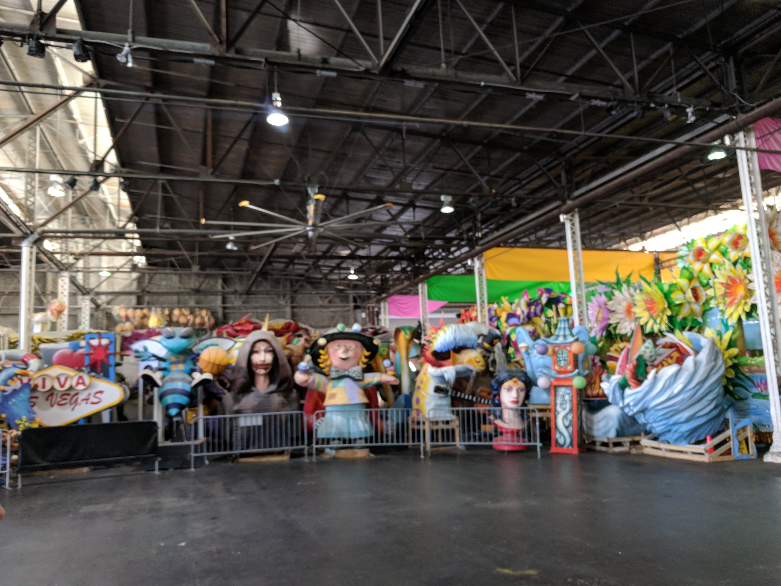  Mardi Gras World museum  