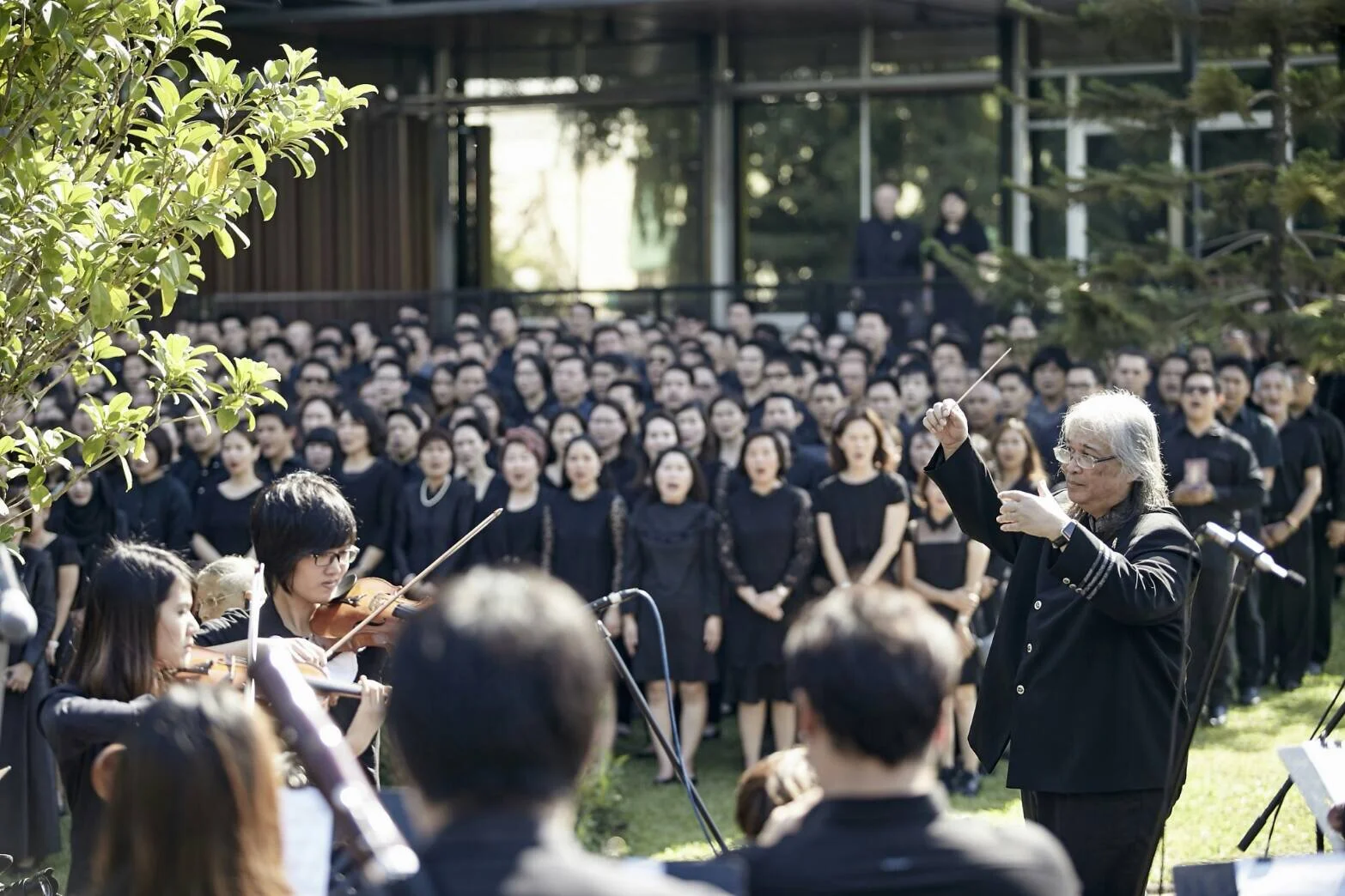 Royal Anthem at Shell Headquarters
