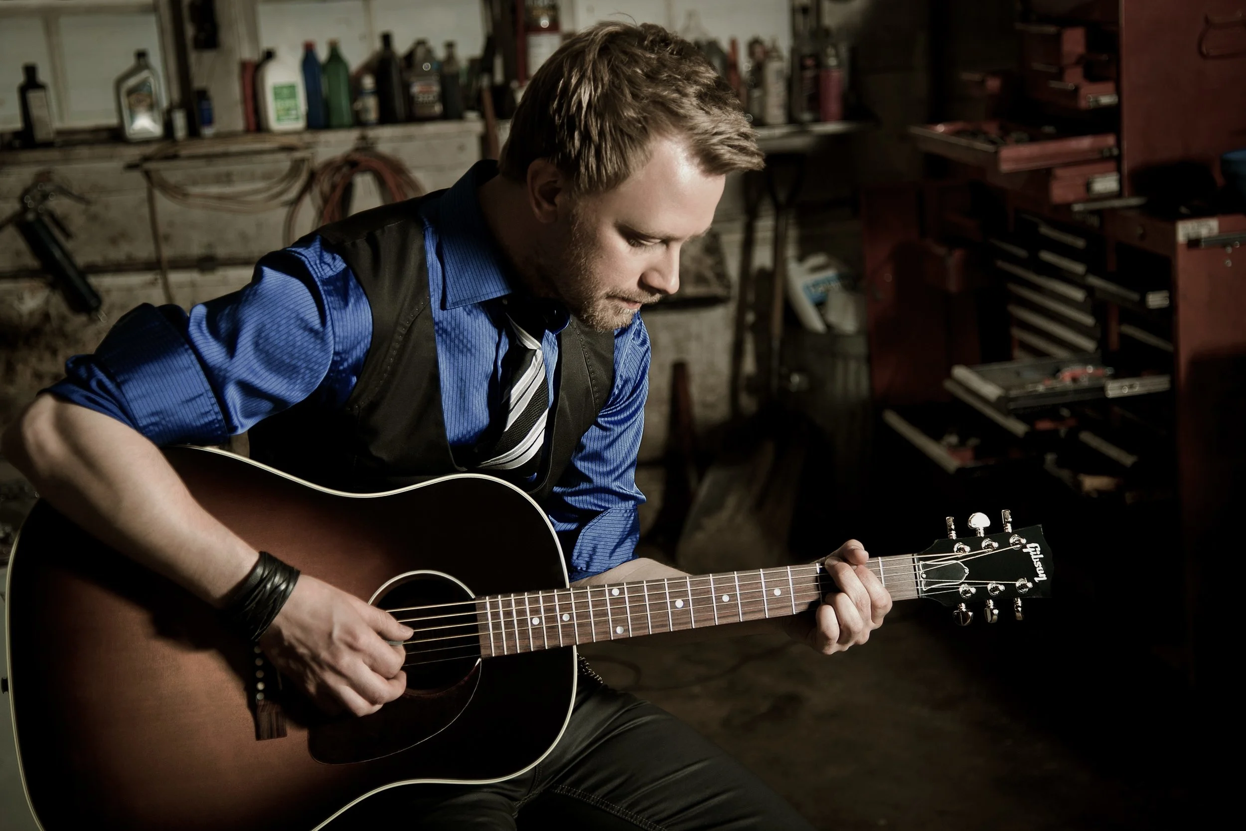 codie_prevost-gibson-acoustic-2-re.jpg