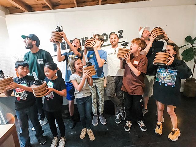 Our latest class of Bench Dogz crushed their builds.  Everyone leaves with a completed project.  Your hands, your build 👊🏼 #kidslosangeles #makersgonnamake #kidactivities #kidscrafts