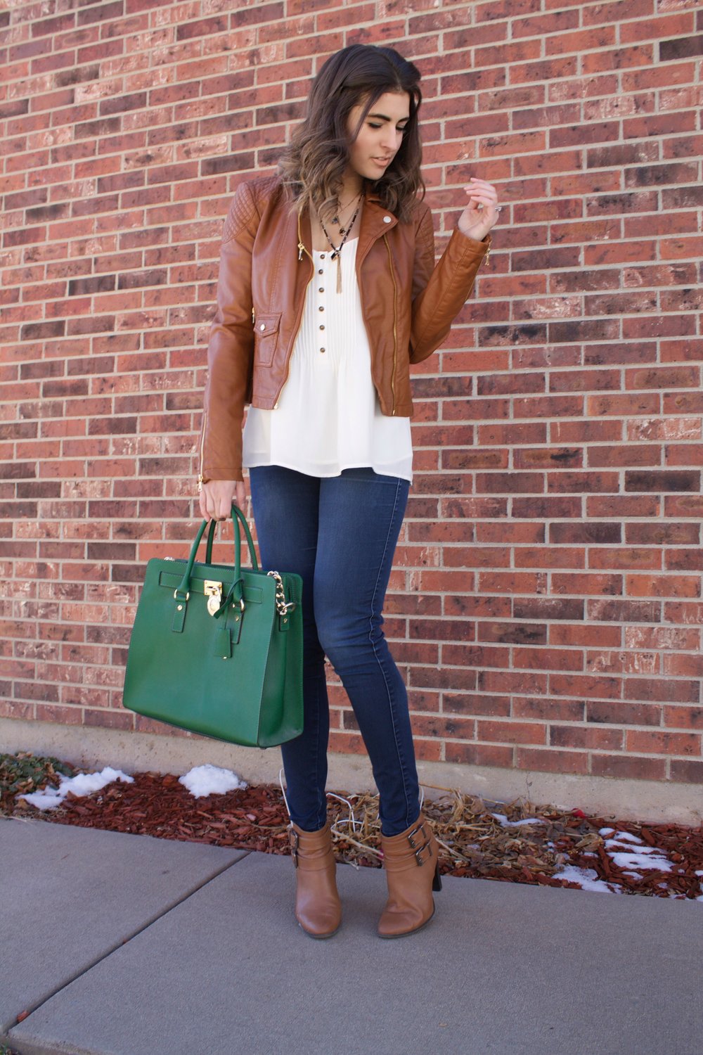 Hunter Chic — .