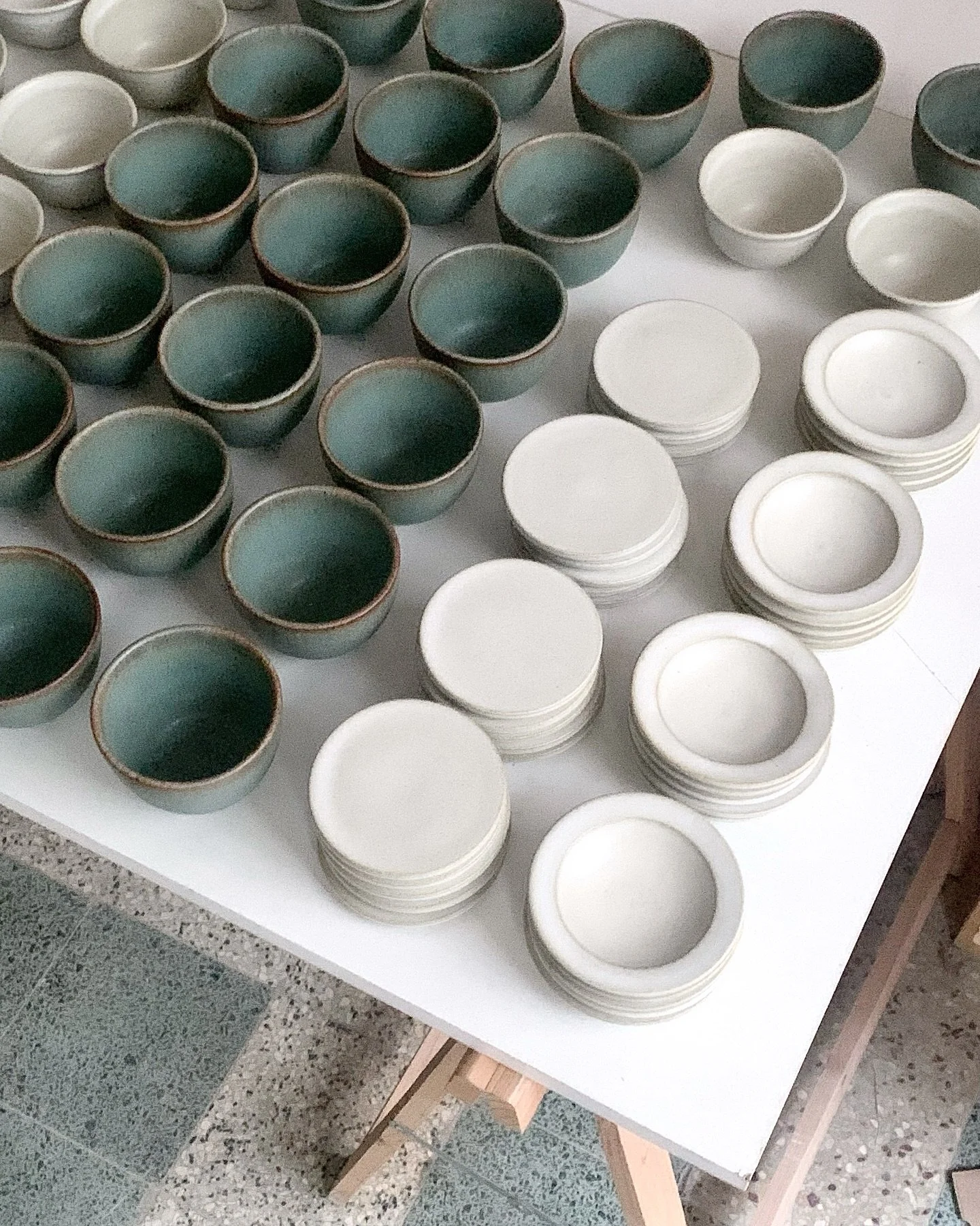 Some cups together with sauce and butter tiny plates, delivered yesterday in Paris.