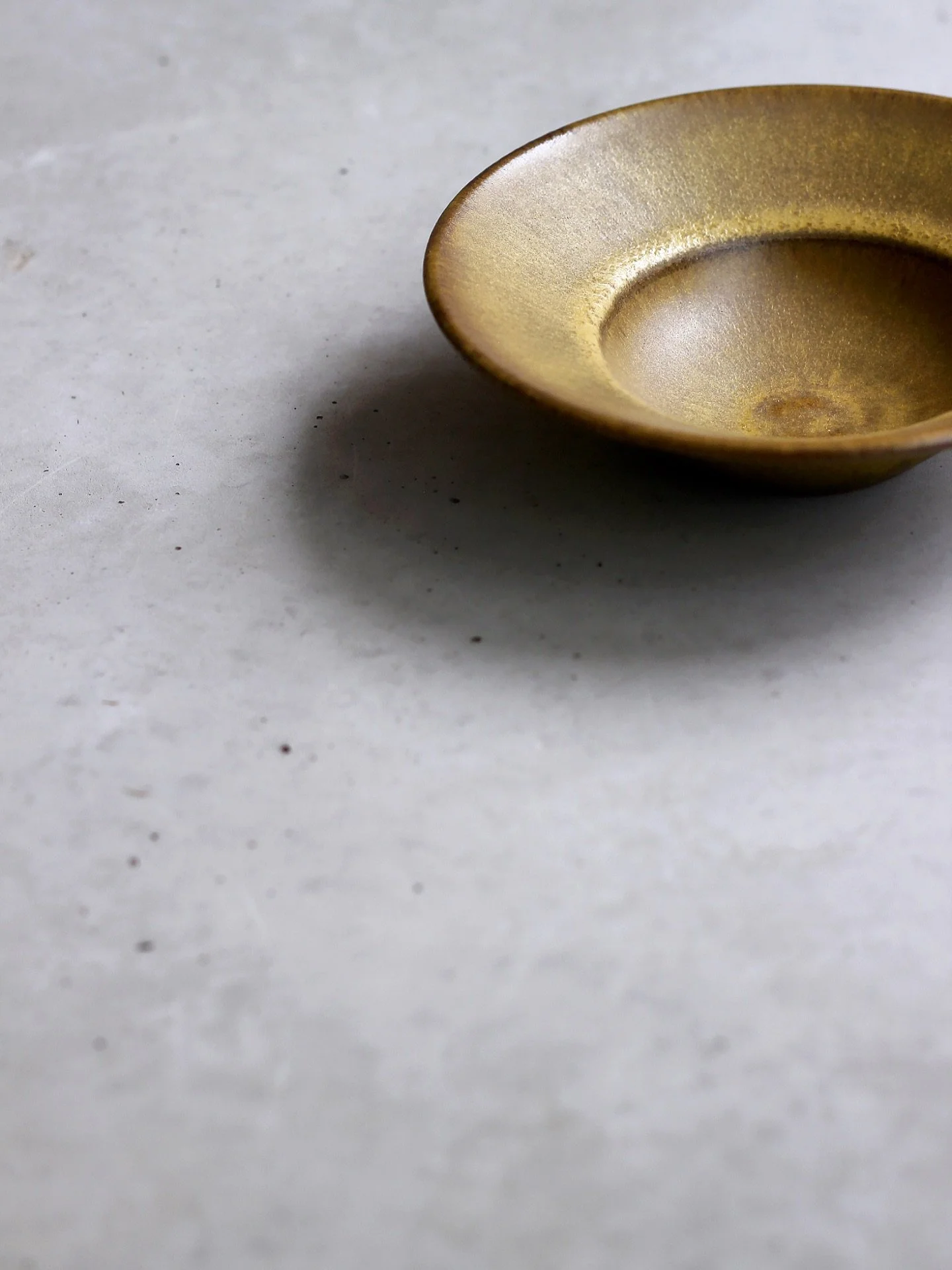 Voil&agrave; l&rsquo;&eacute;t&eacute; et une grande nouvelle pour l&rsquo;atelier, ma ch&egrave;re boutique rue R&eacute;beval ouvre ses portes tous les samedis &agrave; partir du 21 juin. 
Pour f&ecirc;ter cela, deux samedis de vide-atelier, brader