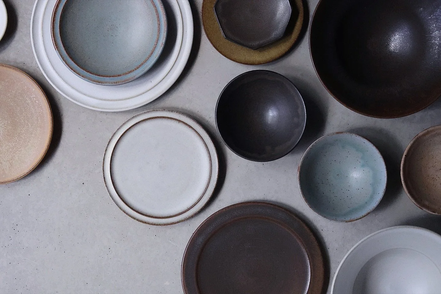 Apr&egrave;s une longue r&eacute;novation de l&rsquo;immeuble et diverses p&eacute;rip&eacute;ties, je suis heureuse de r&eacute;ouvrir rue R&eacute;beval. 

Nous vous attendons tout sourire ✨

Samedi 14 d&eacute;cembre 
Dimanche 15 d&eacute;cembre 
