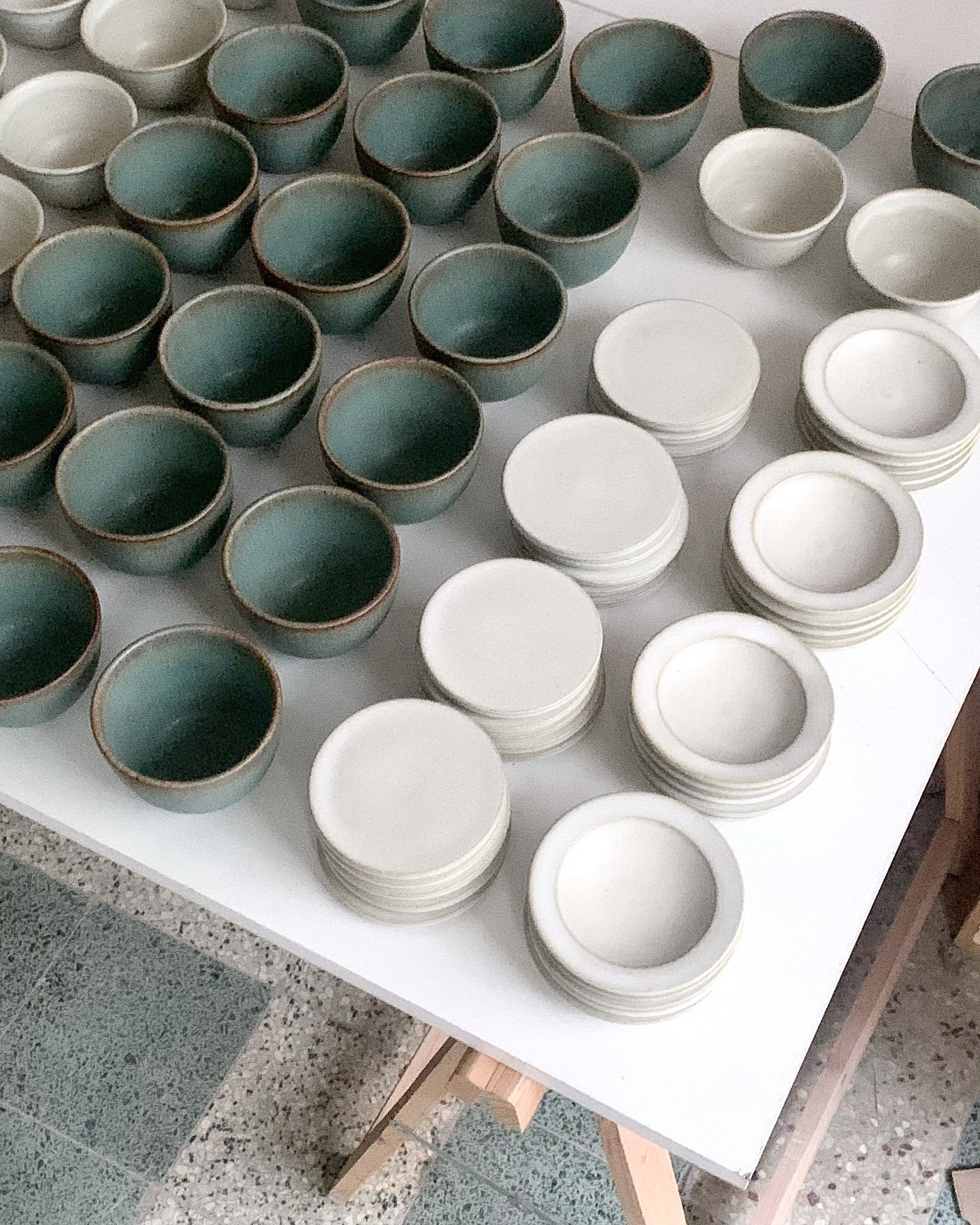 Some cups together with sauce and butter tiny plates, delivered yesterday in Paris.
