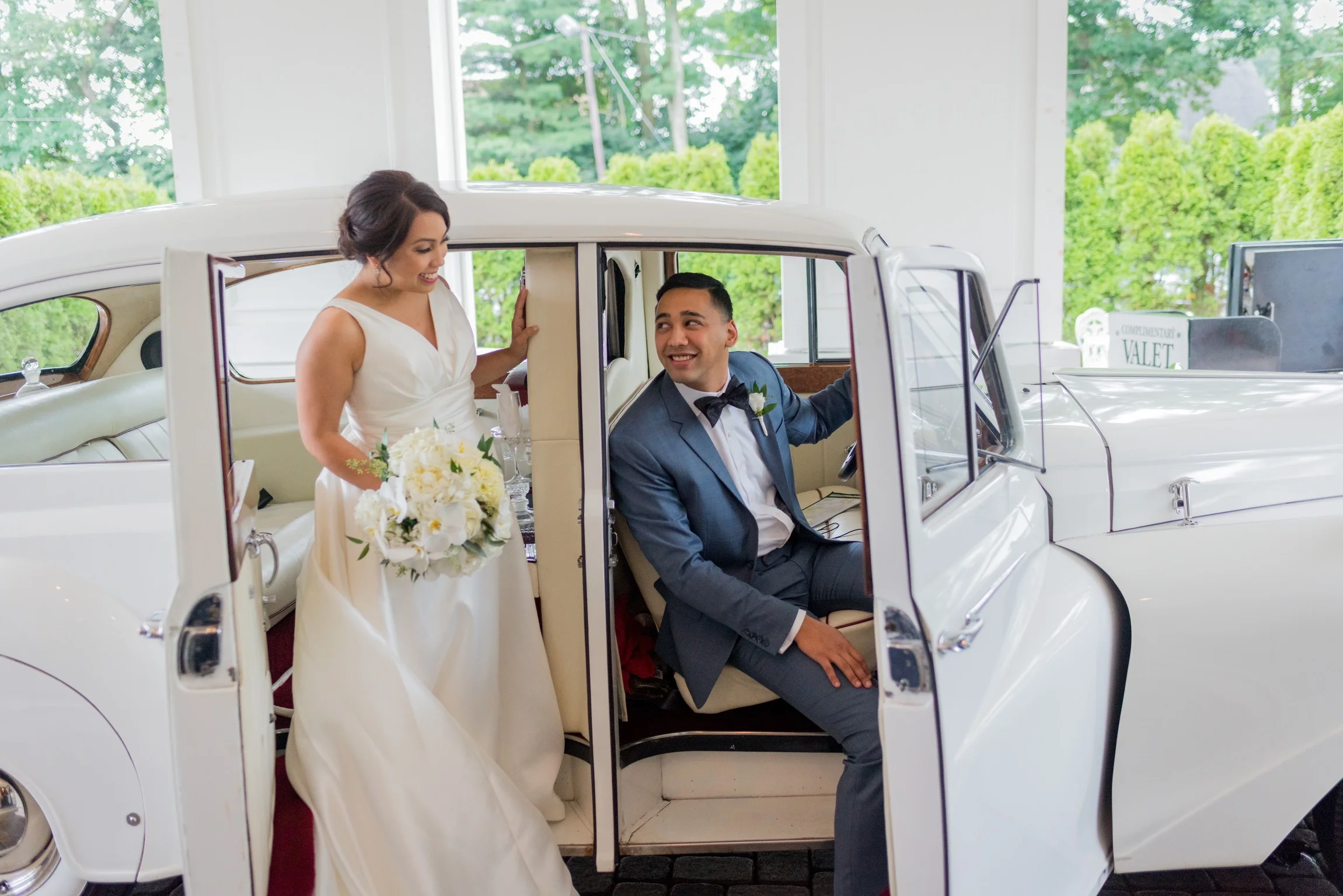The Tides Estate Summer Wedding