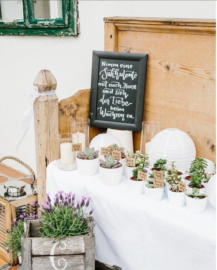 Belalflora calligraphy and lettering wedding and decoration props in Vienna Austria  05.jpeg