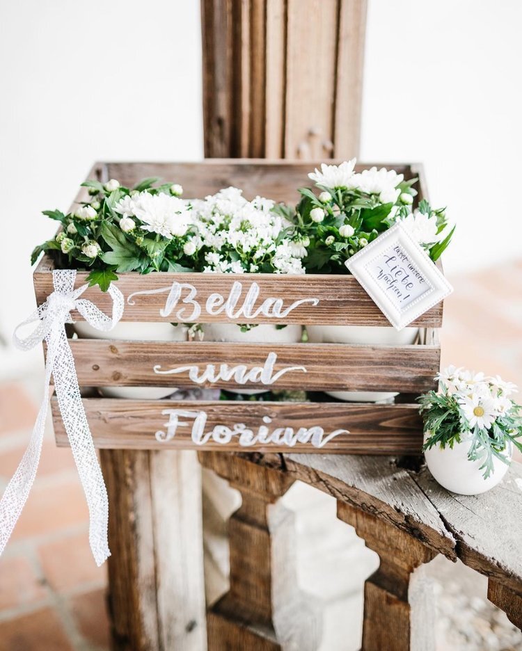 Belalflora calligraphy and lettering wedding and decoration props in Vienna Austria  11.jpeg