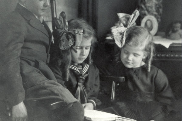 Robert-Similda-Constance-Seiberling.png