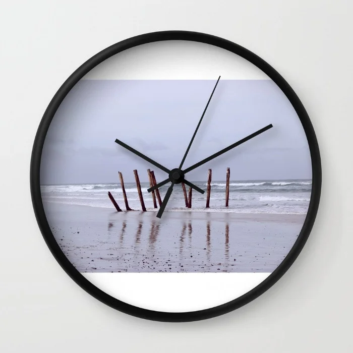 beach-beauty-1-fon-wall-clocks.jpg
