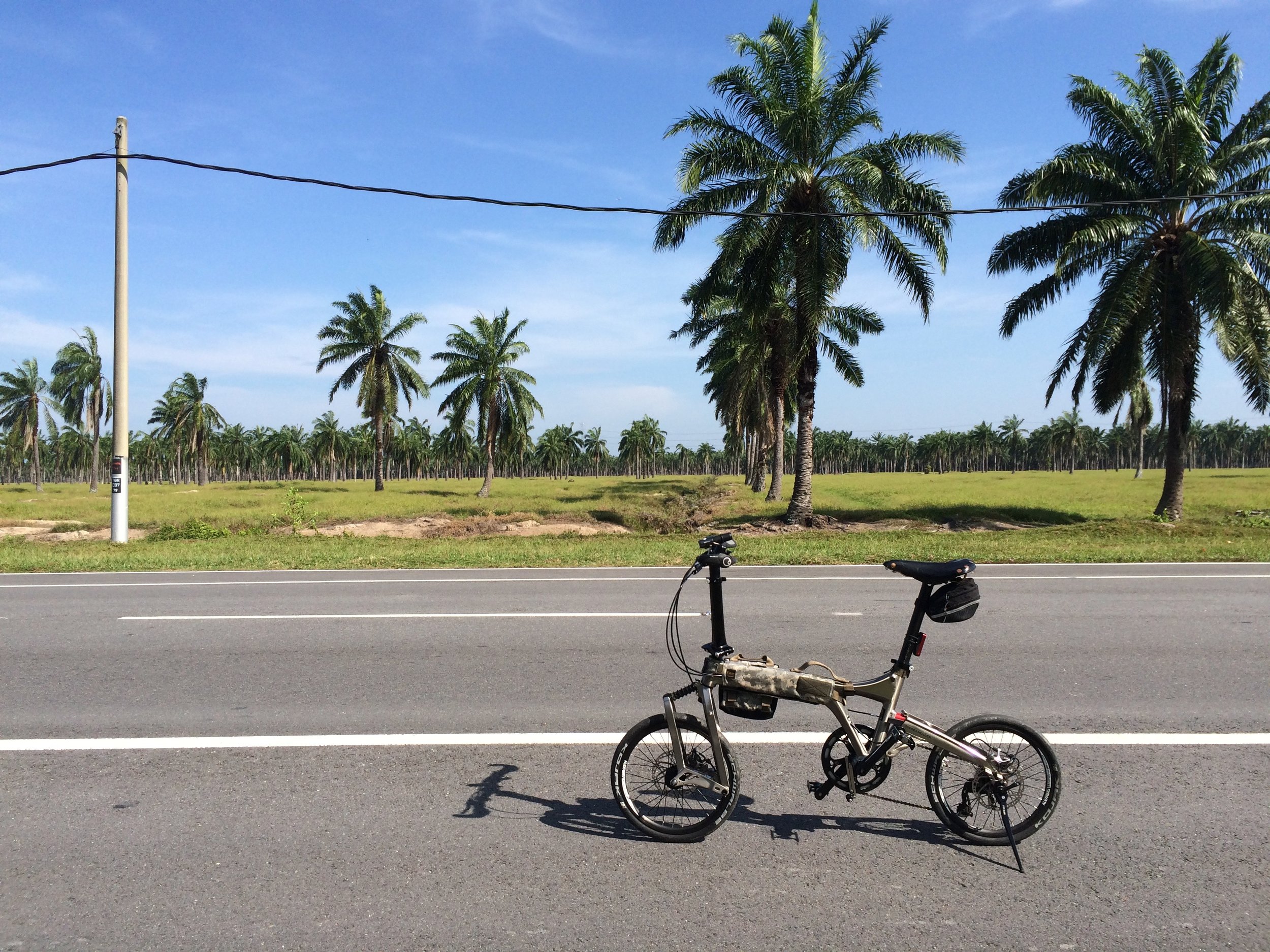 Baking under the tropical sun while riding to Tanjong Sepat from Bagan Lalang.