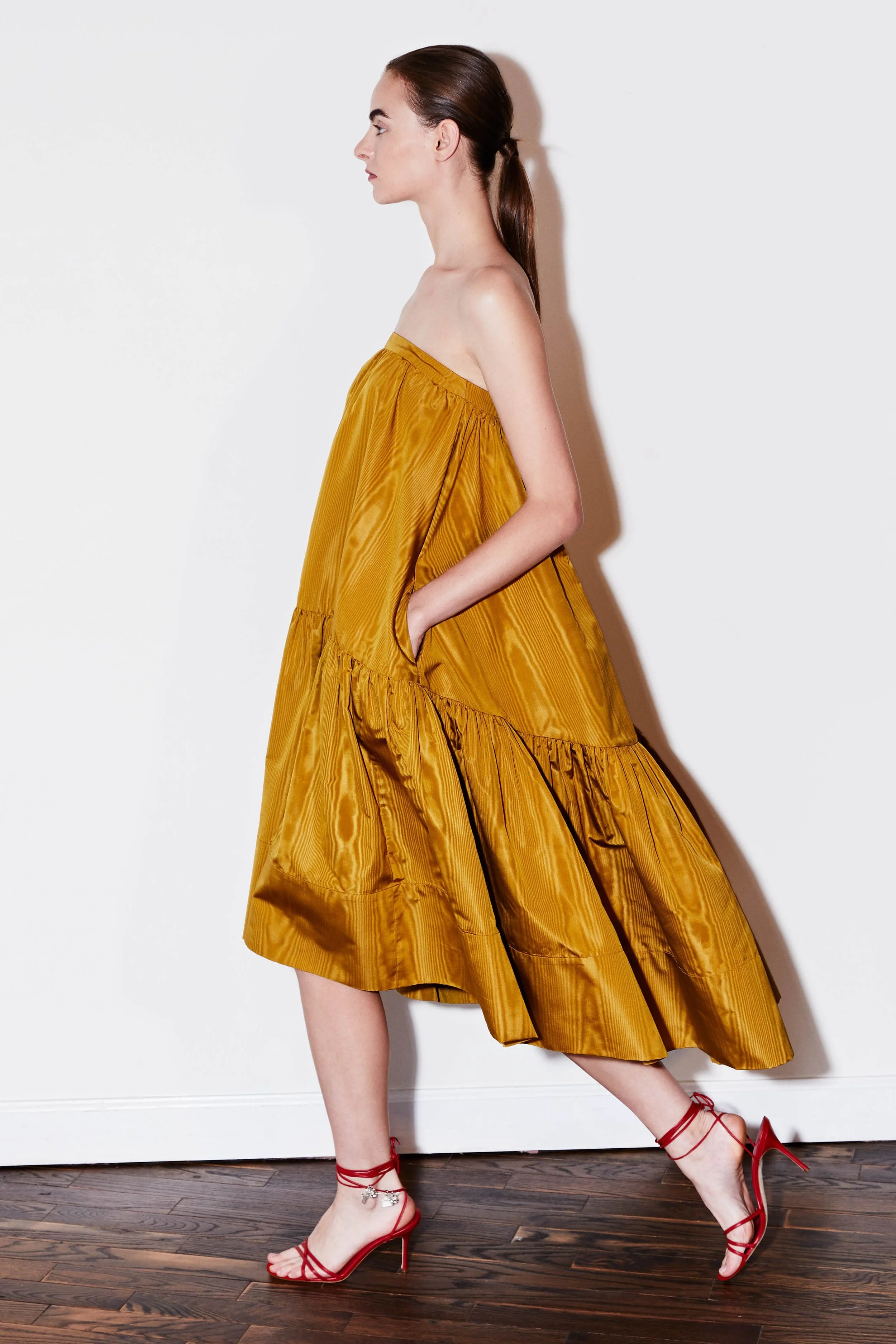 00022-adam-lippes-vogue-resort-2019-pr.jpg
