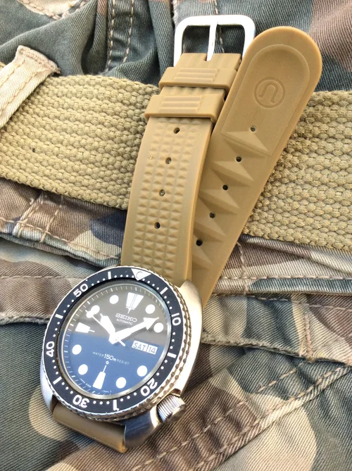 First Seiko Dive Strap - ZLM01 Waffle — Plus9Time