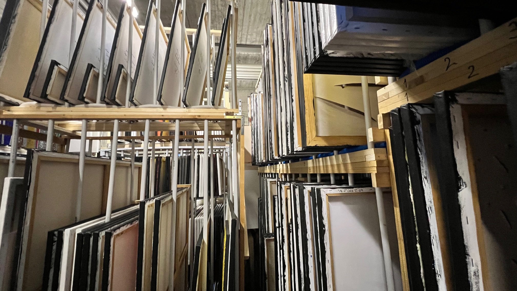 jean-claude-bossel-actualite-2026-07-preverenges-suisse-inventaire-depot-stockage-tableaux-2.jpg