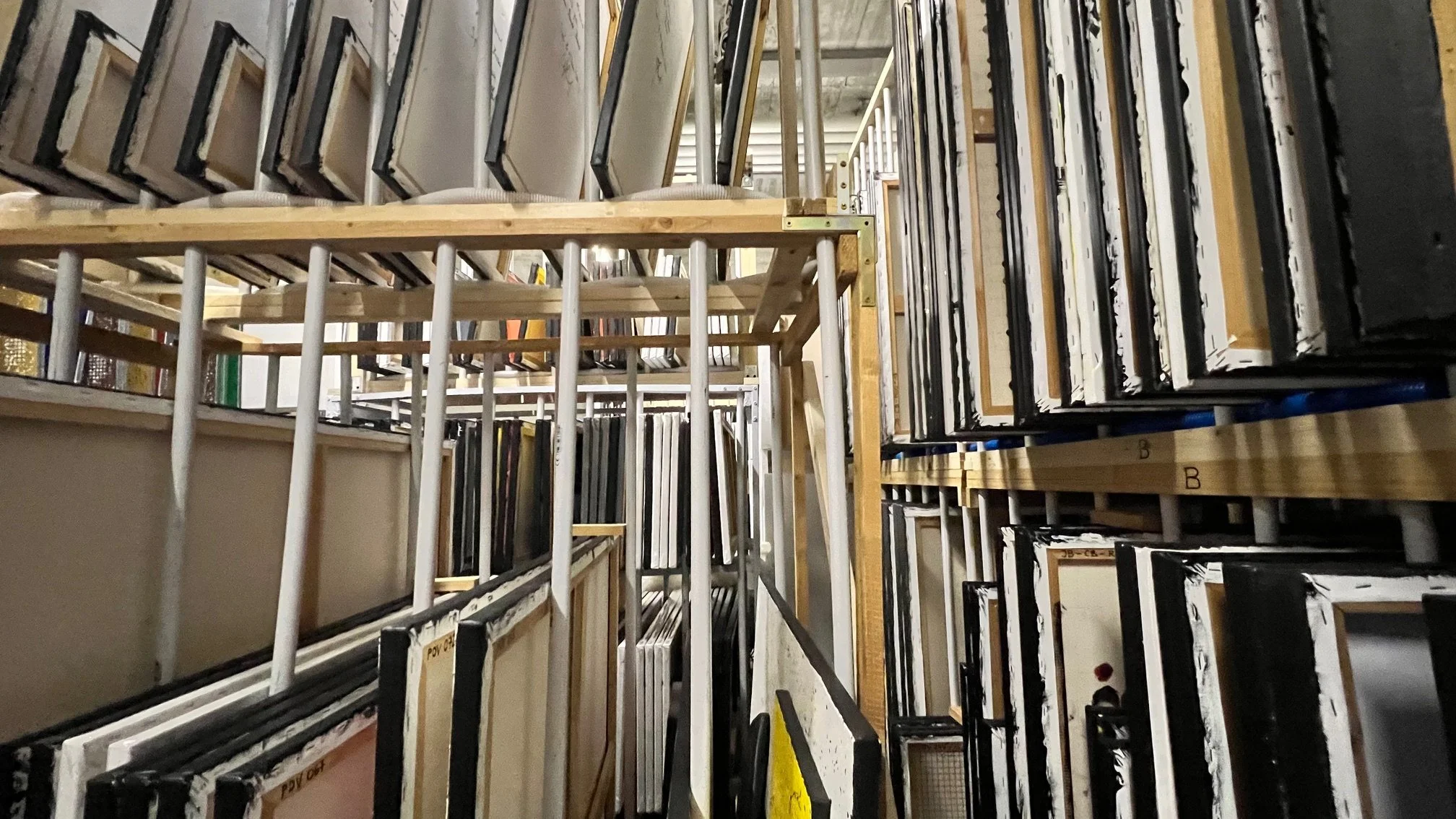 jean-claude-bossel-actualite-2026-07-preverenges-suisse-inventaire-depot-stockage-tableaux.jpg