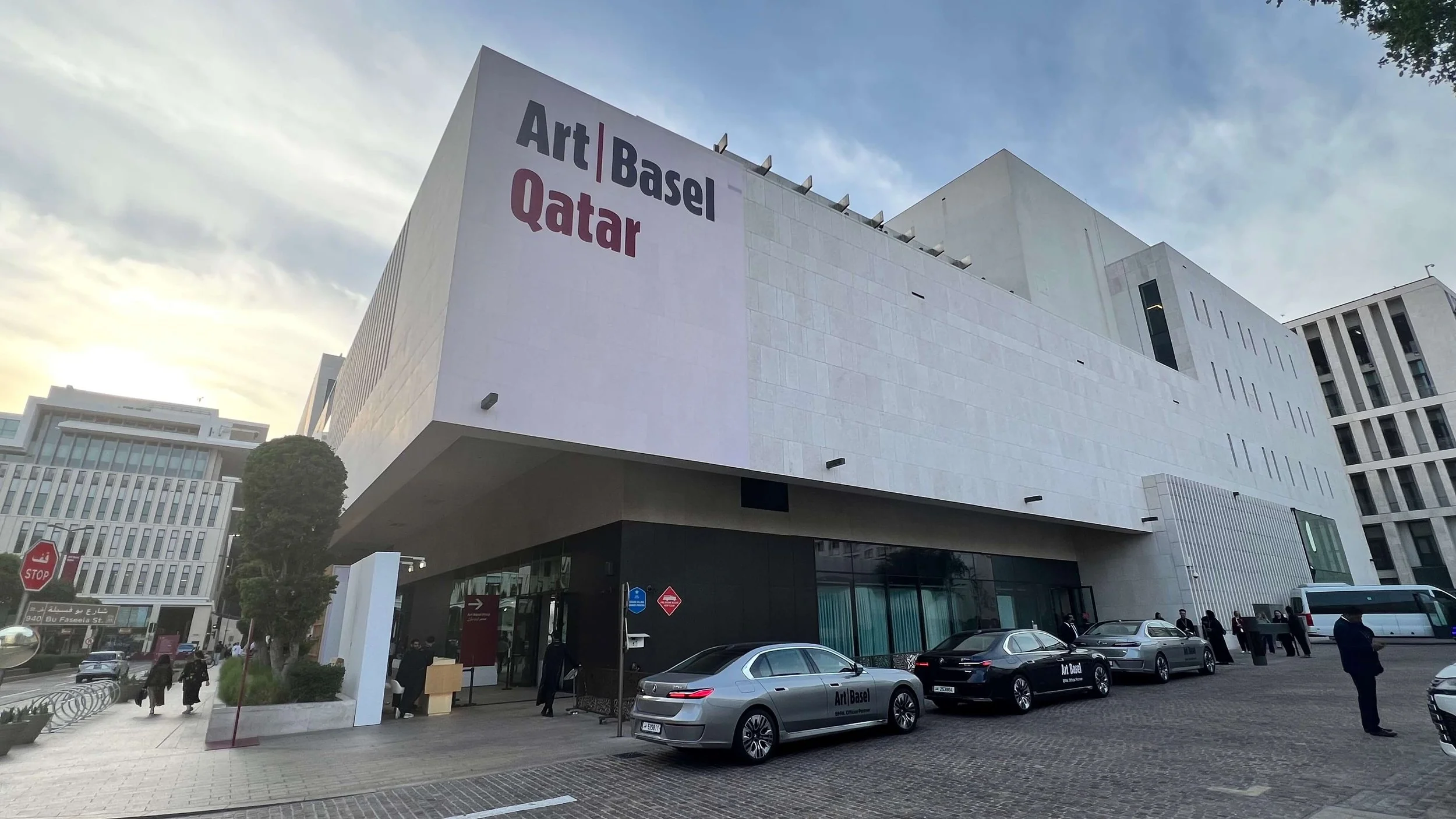 Jean-Claude Bossel à Art Basel Qatar 2026 à Doha, développement international des marques CODE BACH et LET’S GO ART GALLERY et ouverture de réseaux professionnels.