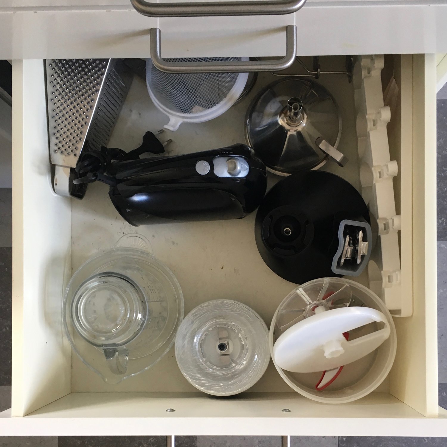 Kitchen drawer after