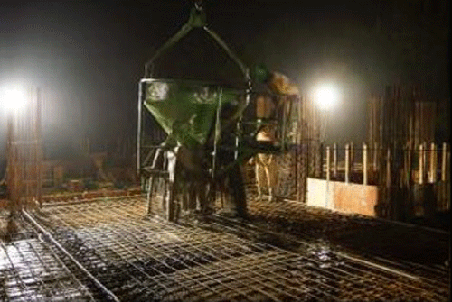 Nachtarbeit-wegen-der-grossen-Hitze.gif