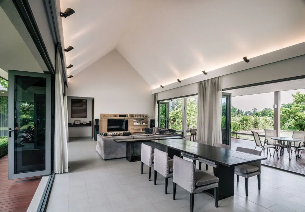 014-triangle-house-phongphat-ueasangkhomset-1050x731.jpeg