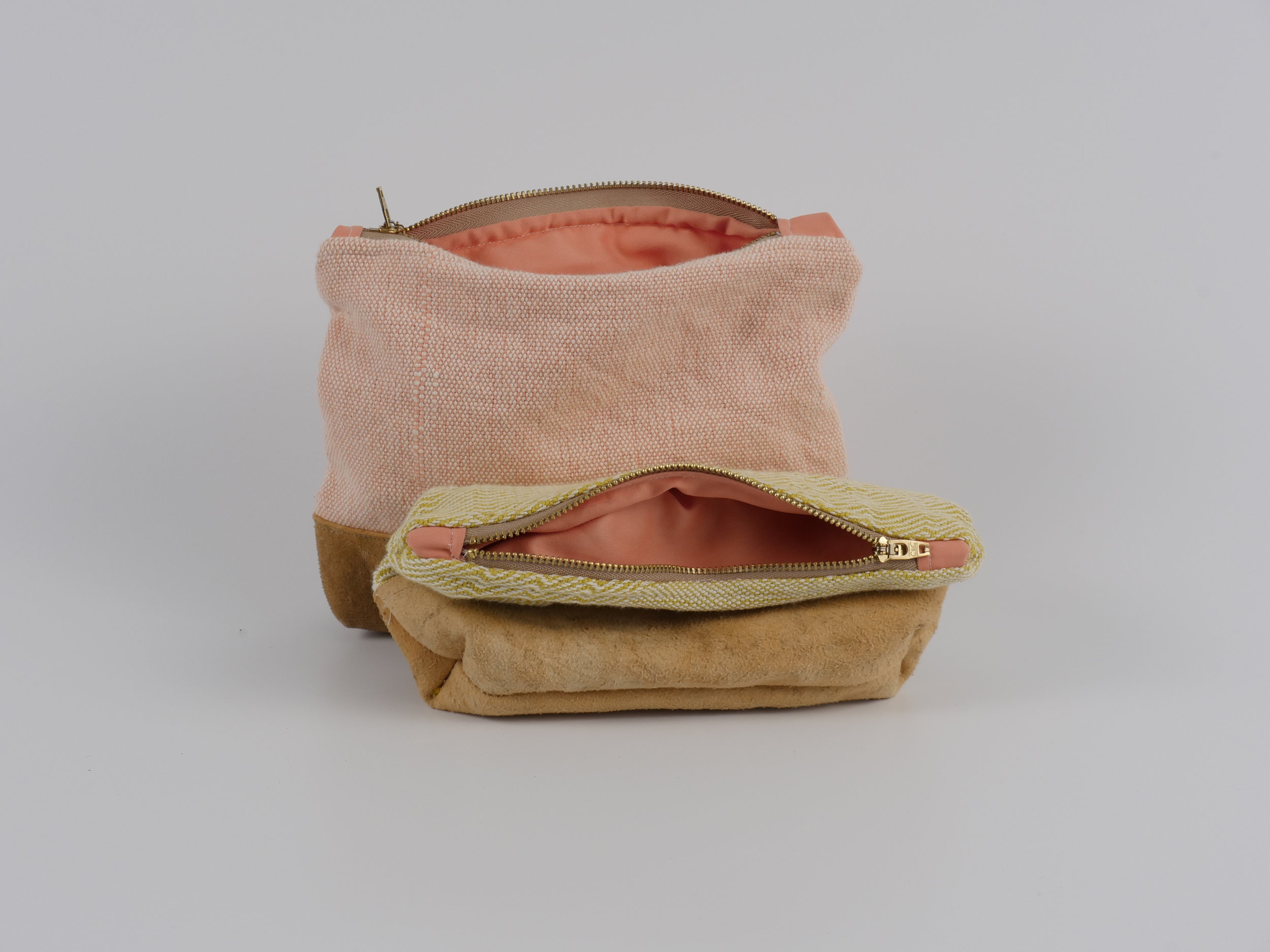  two handwoven small bags, with hand-processed leather 