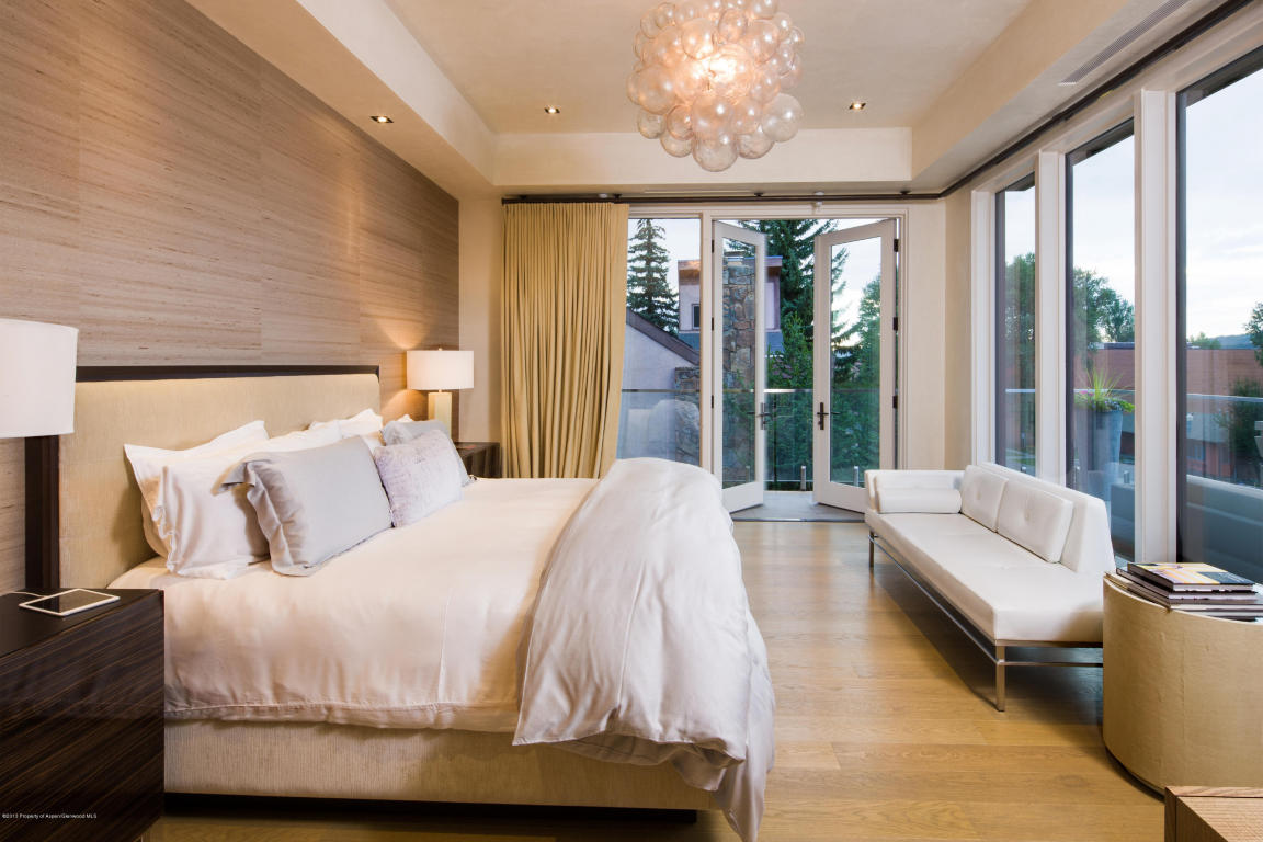 625 bedroom 3.jpg