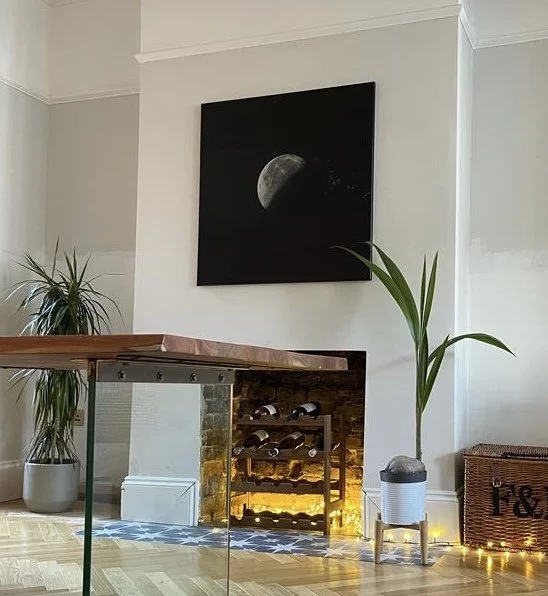 quarter moon room.jpg