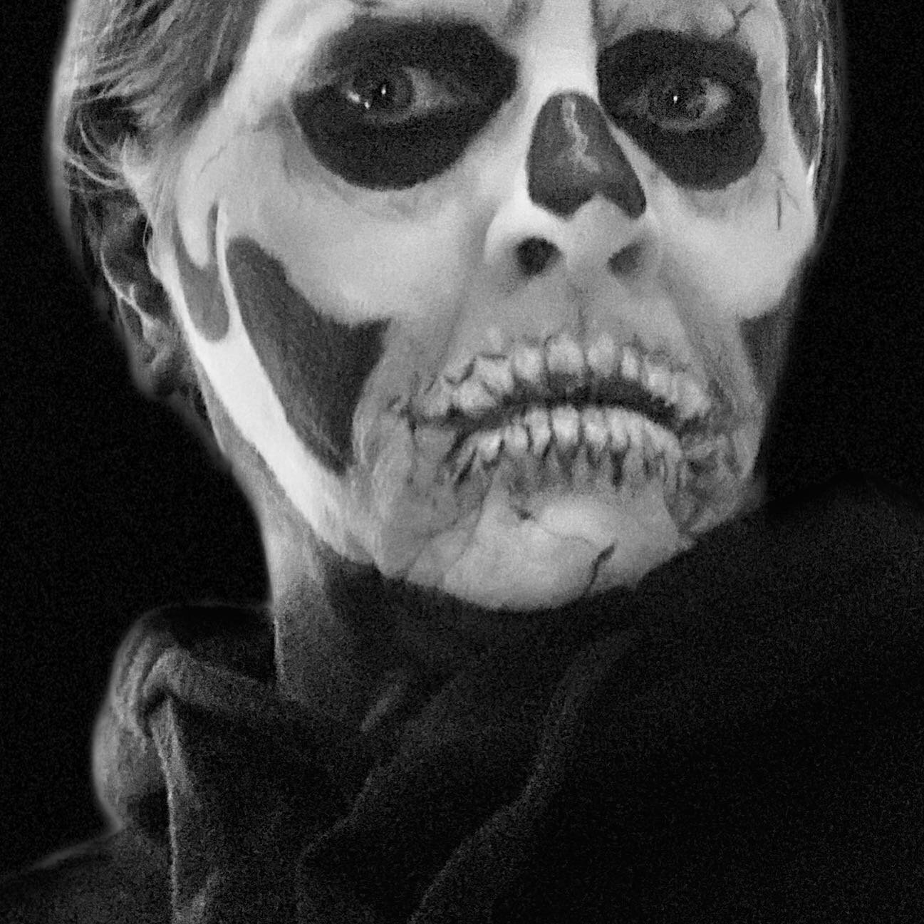 #skullfacepaint #symmetry #shading #practicemakesprogress @mehronmakeup #blackandwhite I have always been fascinated by skulls. I find creating them to be an excellent exercise in technique,symmetry, time management, color theory, shadows, shading, a