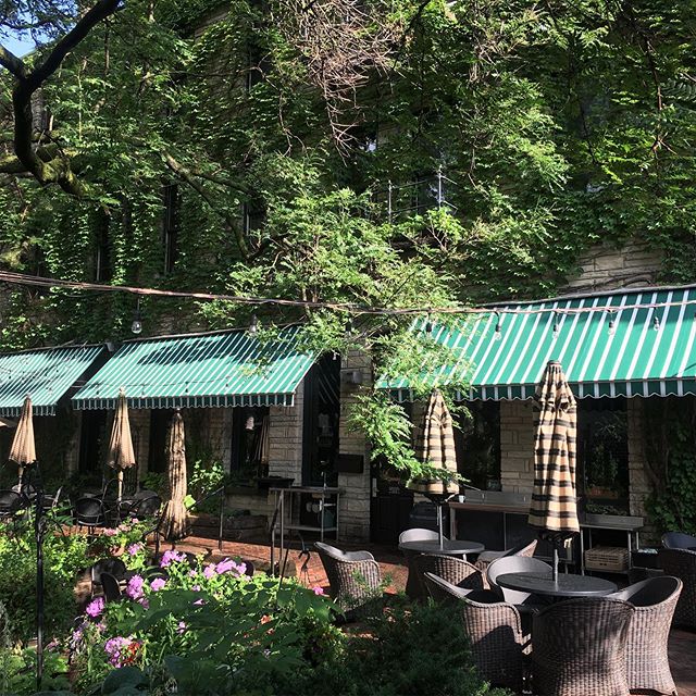 We love our new awnings! .
.
.
.
.
.
#stpaul #minnesota #restaurantlife #foodporn #goodvibes #selbyave #yummy #food #healthyfood #healthyeating #travel #foodpornography #foodphotography #foodblogger #foodie #instagood #instadaily #history #foodstagra