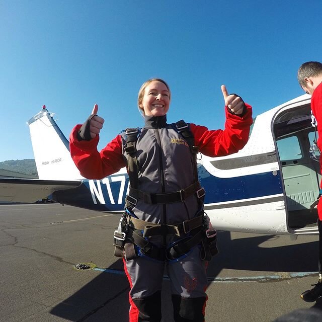 We&rsquo;ve got an extra day this year! Can&rsquo;t think of a better way to spend it. .
.
.
#skydivegoldengate #leapday #leapdayinsf #leapyear #taketheleap #visitsf #thingstodoinsf #mysf #visitmarin #sfbucketlist #visitsonoma #visitnapa