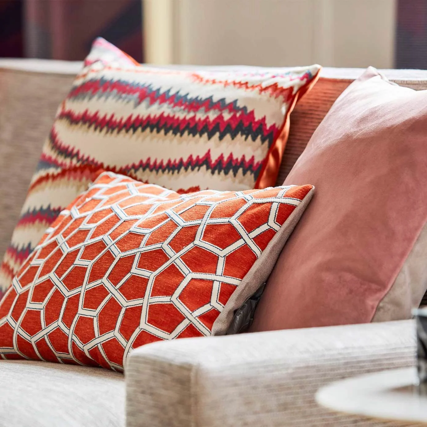 HMMF133003_1_HAF0359_01_HARLEQUIN_Cubica_FABRICS_16ea.jpg