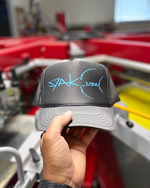 Some truckers for @llobes and friends who like to kayak fishing and stuff. #yakuza #boughtnotcaught 🎣 🤙🏽
. .
Contact for some Custom Screen Printing, Trucker Hats, Stickers and Design from Kauai to Eleele and beyond🤘🏽
.
#kauai #screenprinting #a